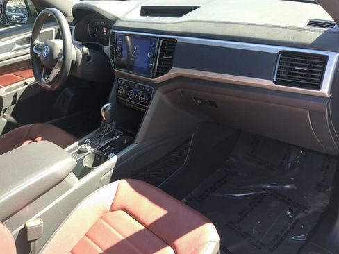 Certified 2022 Volkswagen Atlas Cross Sport SEL Premium R-Line image 13