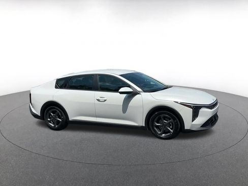 Used 2026 Kia K4 FWD image 2