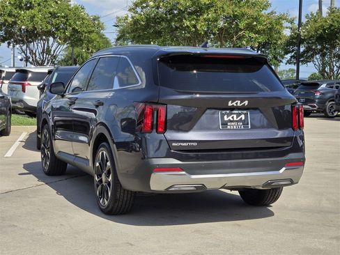 New 2025 Kia Sorento EX image 3