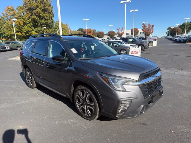 Used 2024 Subaru Ascent Limited w/ Technology Package AWD/4WD image 4