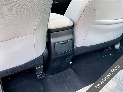 Used 2014 Toyota Corolla LE FWD image 29