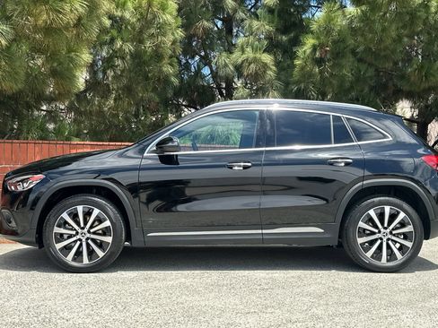 Certified 2023 Mercedes-Benz GLA 250 w/ Premium Package image 7
