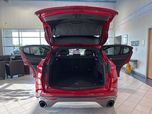Used 2023 Alfa Romeo Stelvio Ti AWD/4WD image 13