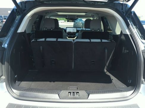 Used 2025 Ford Explorer Active w/ Active Comfort Package AWD/4WD image 25