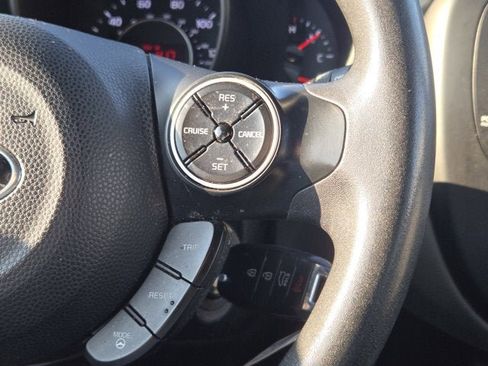 Used 2015 Kia Soul image 24