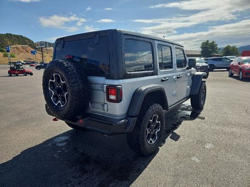 Used 2023 Jeep Wrangler Unlimited Rubicon w/ Cold Weather Group AWD/4WD image 3