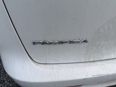 Used 2017 Chrysler Pacifica LX w/ Tire & Wheel Group image 13