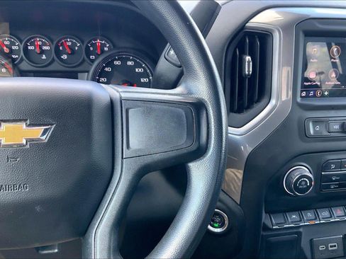 Used 2023 Chevrolet Silverado 1500 Custom AWD/4WD image 17