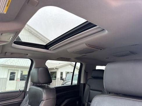 Used 2017 Chevrolet Suburban Premier image 2