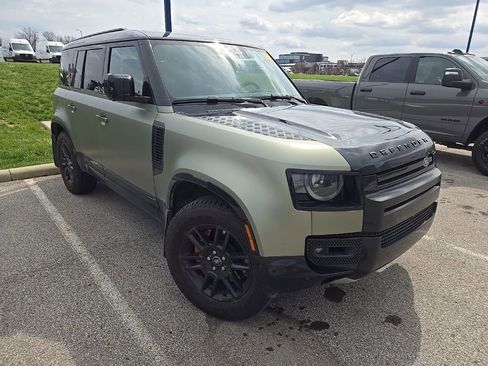 Used 2023 Land Rover Defender 110 X image 3