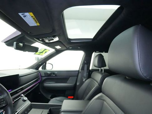 Used 2025 Hyundai Santa Fe Calligraphy image 21