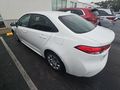 Used 2023 Toyota Corolla LE FWD image 4