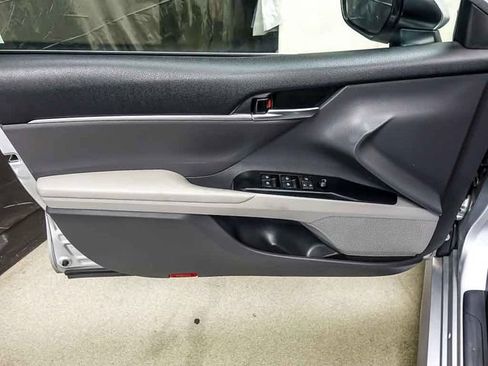 Used 2020 Toyota Camry LE w/ Convenience Package FWD image 20