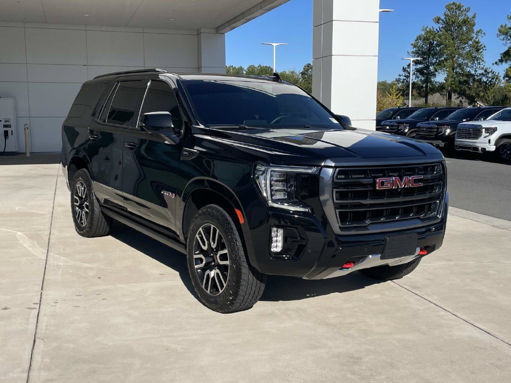 Used 2024 GMC Yukon AT4 w/ Technology Package AWD/4WD image 6