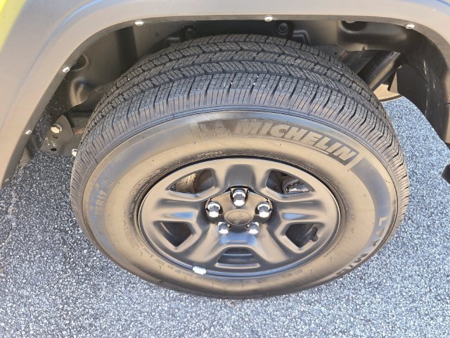 Used 2023 Jeep Wrangler Sport AWD/4WD image 7