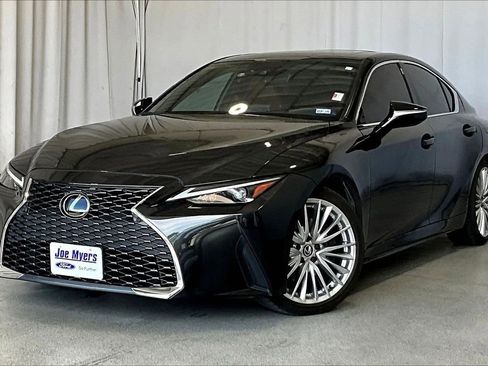 Used 2023 Lexus IS 300 w/ Premium Package image 2