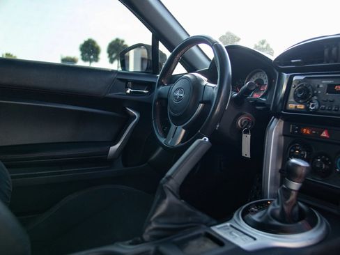 Used 2013 Scion FR-S RWD image 28