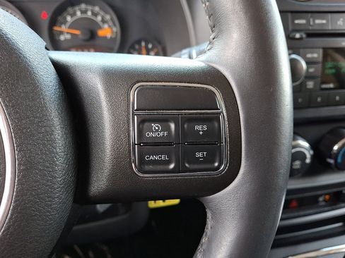 Used 2014 Jeep Patriot Latitude image 23