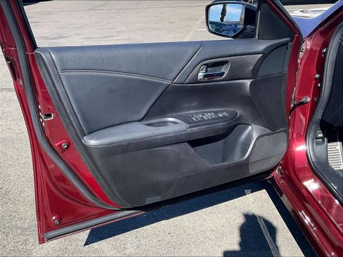 Used 2017 Honda Accord Sport image 24