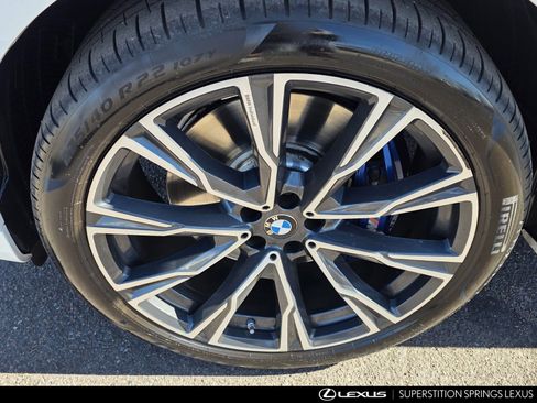 Used 2021 BMW X7 M50i image 10