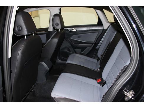 Used 2025 Volkswagen Jetta SE image 12