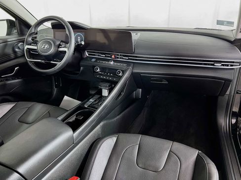 Certified 2023 Hyundai Elantra Limited image 30