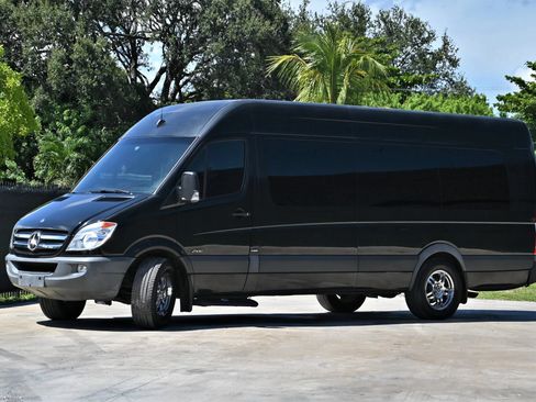 Used 2013 Mercedes-Benz Sprinter 2500 image 14
