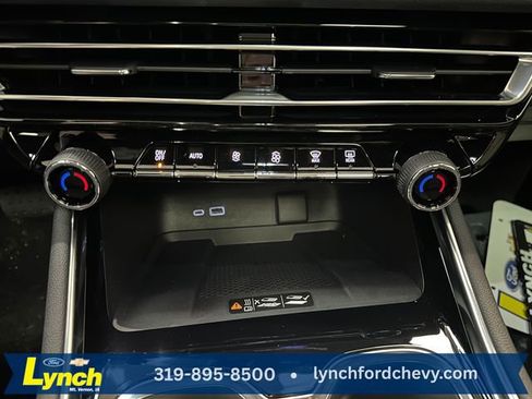New 2026 Chevrolet Traverse Z71 w/ Enhanced Driving Package AWD/4WD image 14