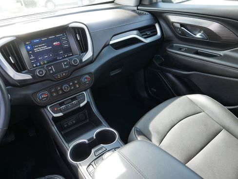 Used 2023 GMC Terrain SLT w/ Infotainment Package II image 11