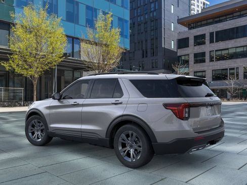 New 2026 Ford Explorer Active AWD/4WD image 4