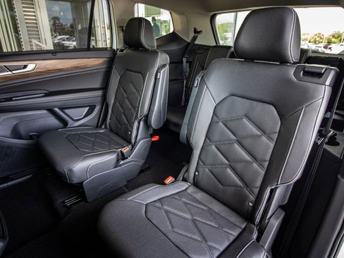 New 2026 Volkswagen Atlas SE FWD image 30