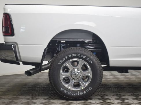 New 2026 RAM 2500 Big Horn AWD/4WD image 8