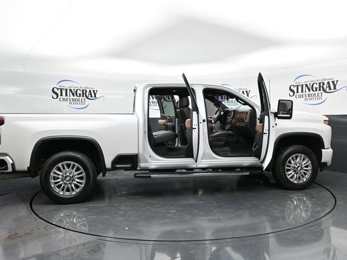 Used 2020 Chevrolet Silverado 2500 High Country w/ Z71 Off-Road Package AWD/4WD image 27