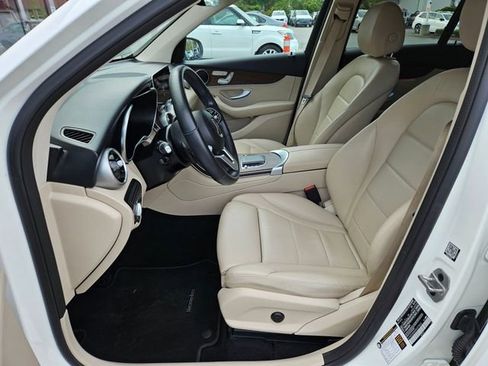 Used 2022 Mercedes-Benz GLC 300 4MATIC image 14