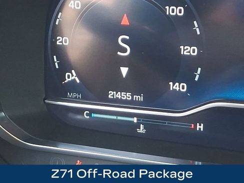 Used 2024 Chevrolet Suburban Z71 w/ Z71 Off-Road Package AWD/4WD image 6