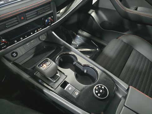 New 2026 Nissan Rogue SV AWD/4WD image 25