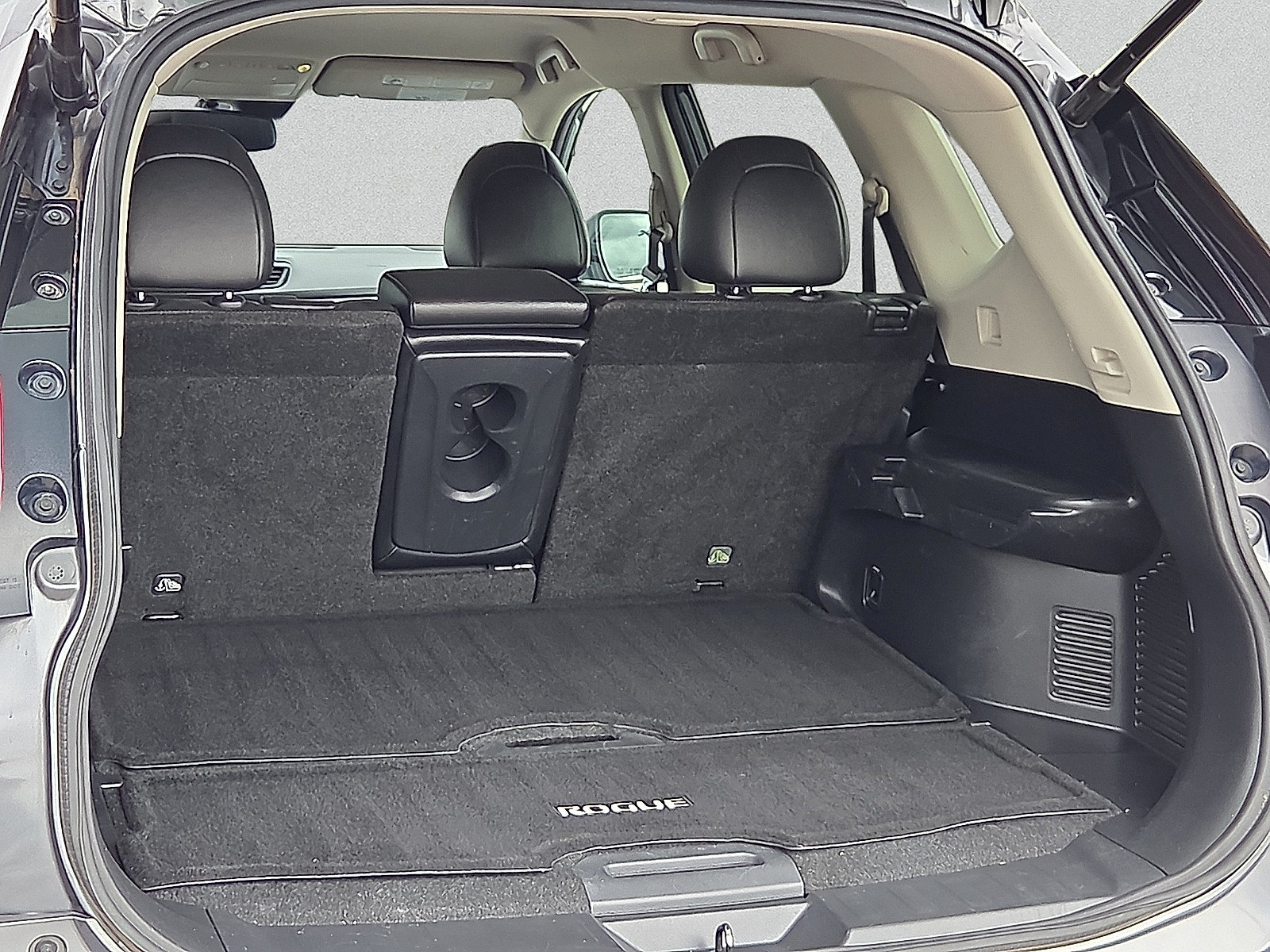 Used 2019 Nissan Rogue SL AWD/4WD image 8