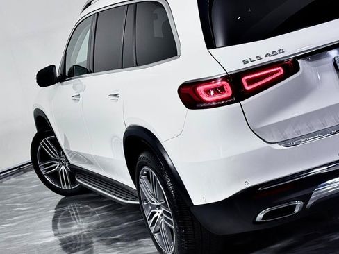 Used 2020 Mercedes-Benz GLS 450 4MATIC image 13