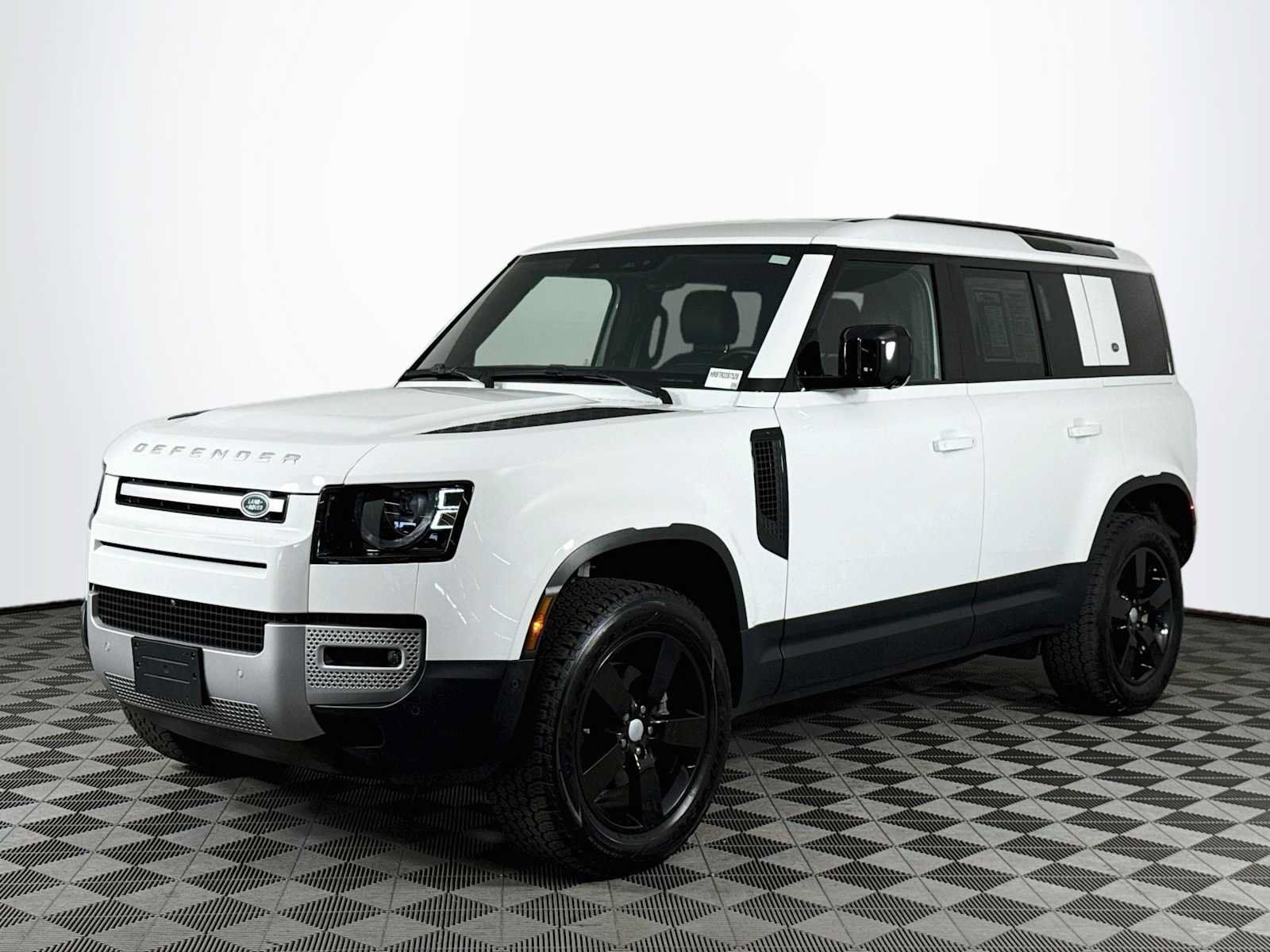 Used 2024 Land Rover Defender 110 S AWD/4WD image 34