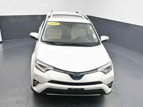 Used 2016 Toyota RAV4 Limited image 29