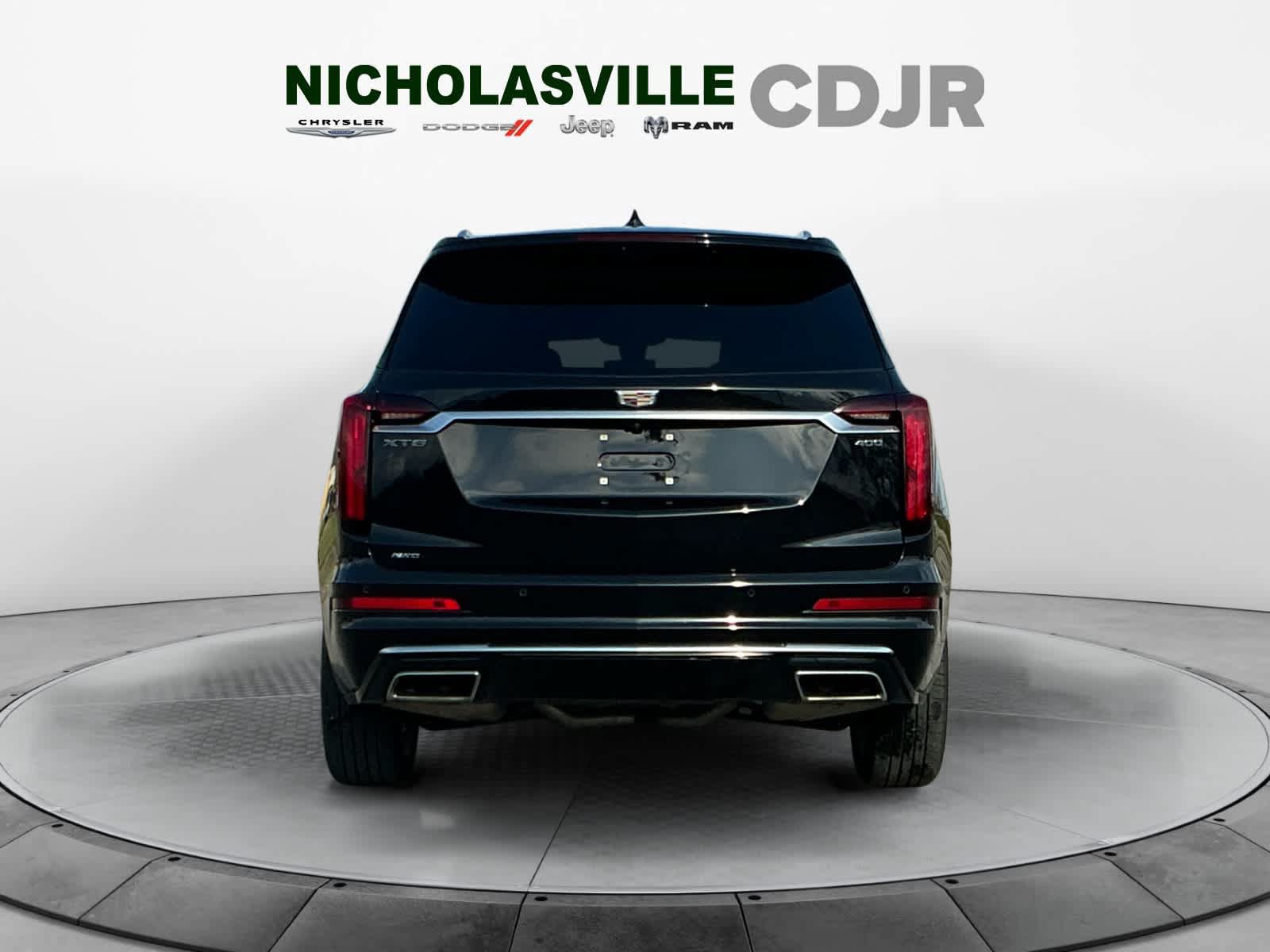 Used 2024 Cadillac XT6 Premium Luxury w/ Technology Package AWD/4WD image 4