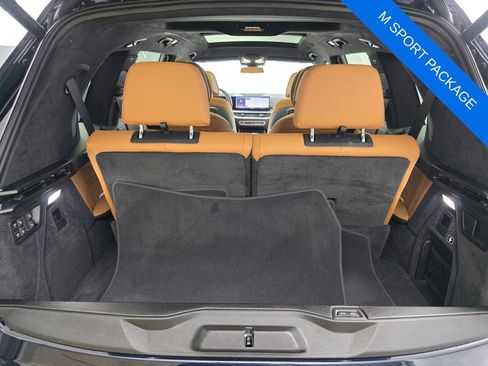 Used 2025 BMW X7 xDrive40i w/ M Sport Package image 18
