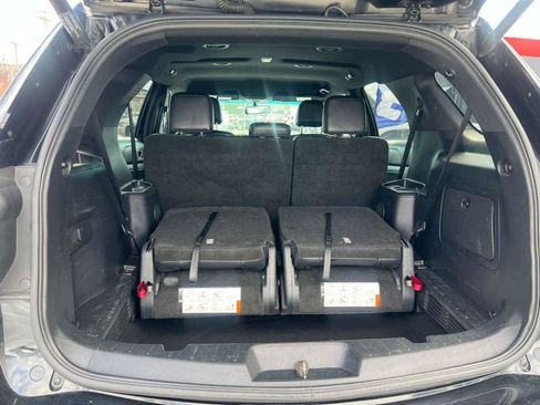 Used 2016 Ford Explorer XLT w/ Equipment Group 202A image 33