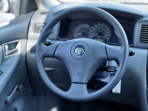 Used 2005 Toyota Corolla CE image 29