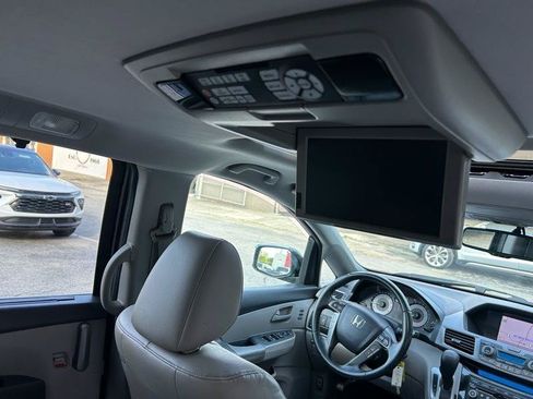 Used 2011 Honda Odyssey Touring image 12