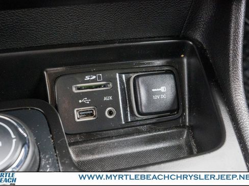 Used 2017 Jeep Cherokee Latitude w/ True North Edition image 22