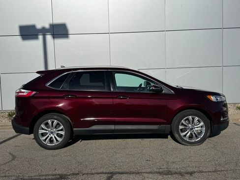 Used 2021 Ford Edge Titanium w/ Class II Trailer Tow Package AWD/4WD image 34