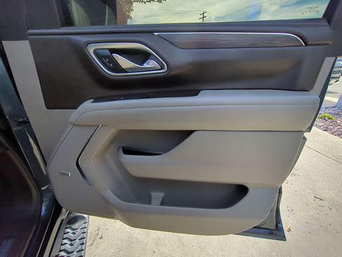 Used 2021 Chevrolet Suburban Z71 w/ Z71 Off-Road Package image 29