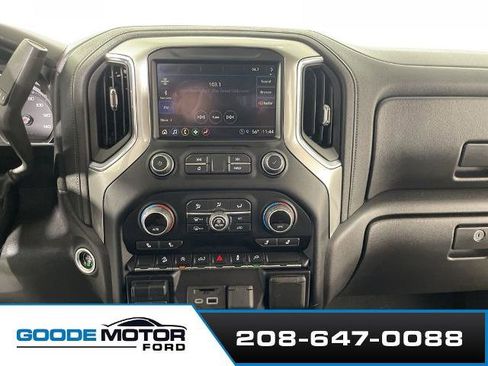 Used 2021 Chevrolet Silverado 1500 LT w/ Z71 Off-Road Package AWD/4WD image 16