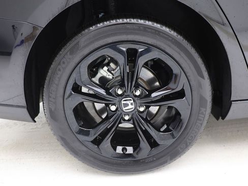 Used 2025 Honda Accord SE image 10